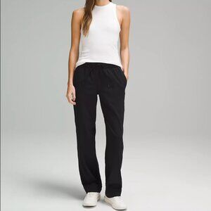 Lululemon Straight-Leg Mid-Rise Pant in Black